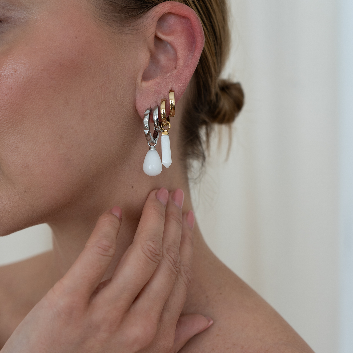 EAR ME UP Charm Obelisk Gold-Weiß