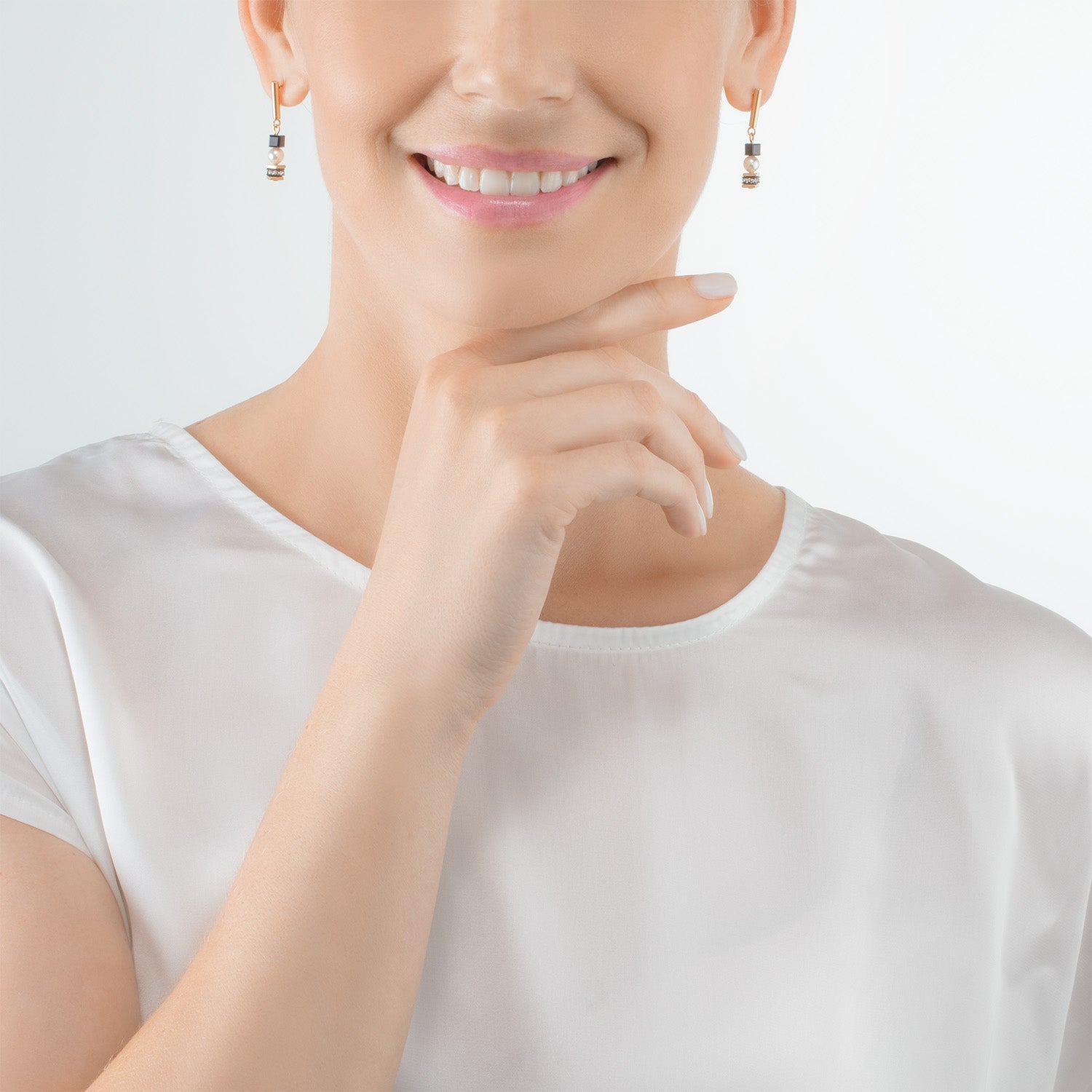 Ohrringe Mysterious Cubes & Pearls gold-schwarz