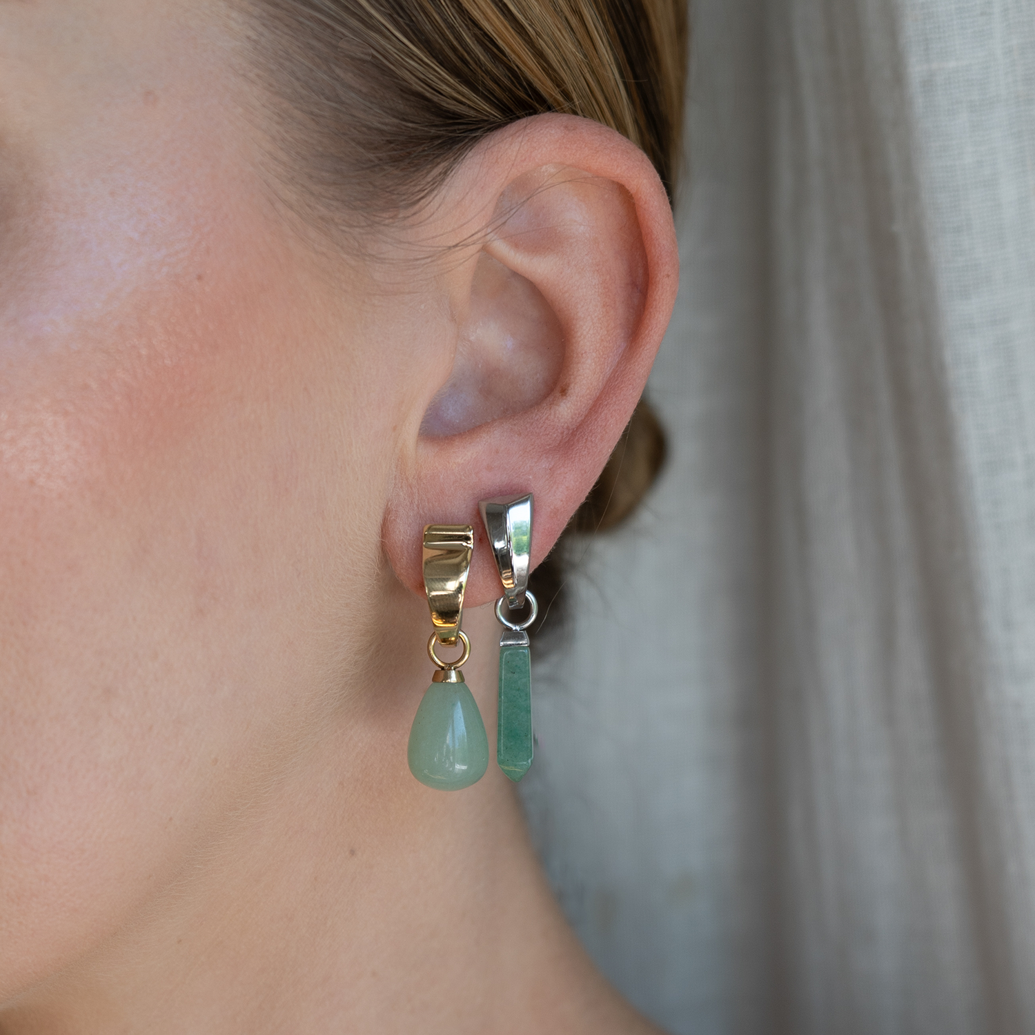 EAR ME UP Charm Obelisk Gold-Grün
