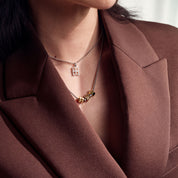 ELEMENTS Collection Halskette bicolor von COEUR DE LION – am Modell getragen
