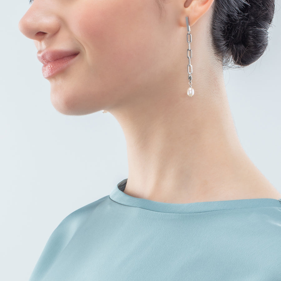 Ohrringe Modern Chain & Süßwasserperlen Charms silber