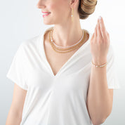Halskette Chain & Pearl Fever weiß-gold von COEUR DE LION – am Modell getragen