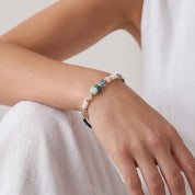 COEUR DE LION Armband Atelier Azur Gold – am Model