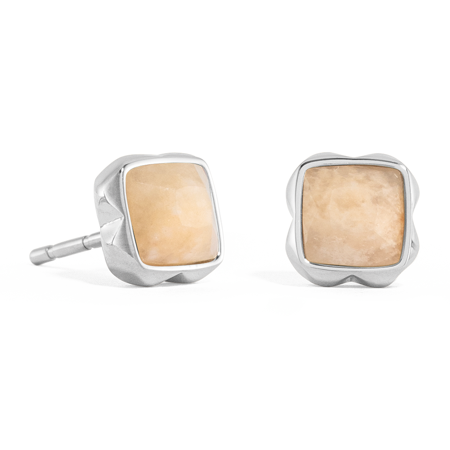 Birthstone Juni Ohrringe Crème Jade Silber von COEUR DE LION – Detailaufnahme
