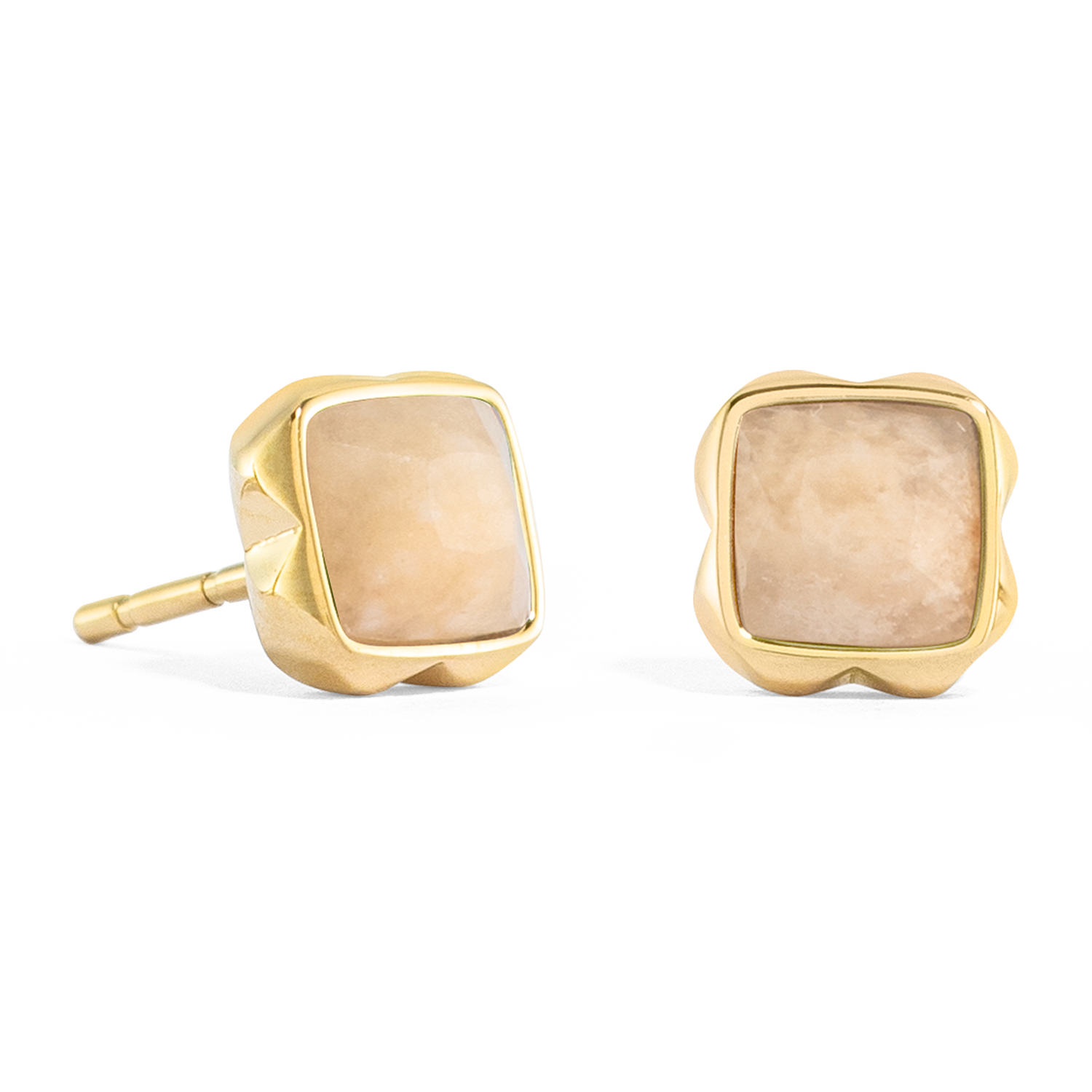 Birthstone Juni Ohrringe Crème Jade Gold von COEUR DE LION – Detailaufnahme