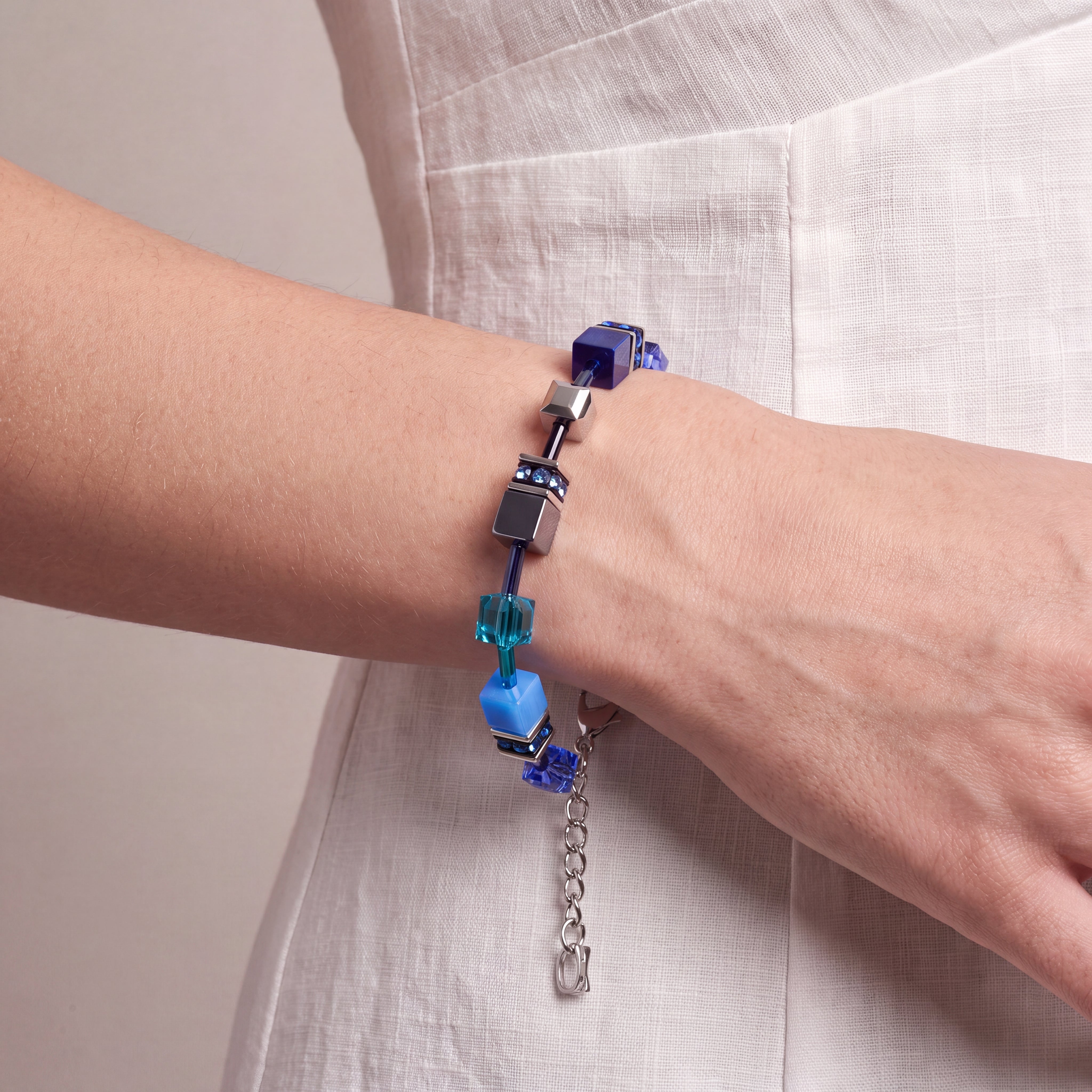 COEUR DE LION GeoCUBE® Iconic Armband Azure Spirit silber – am Model