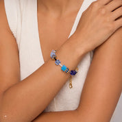 COEUR DE LION GeoCUBE® Iconic Armband Azure Glow gold – am Model
