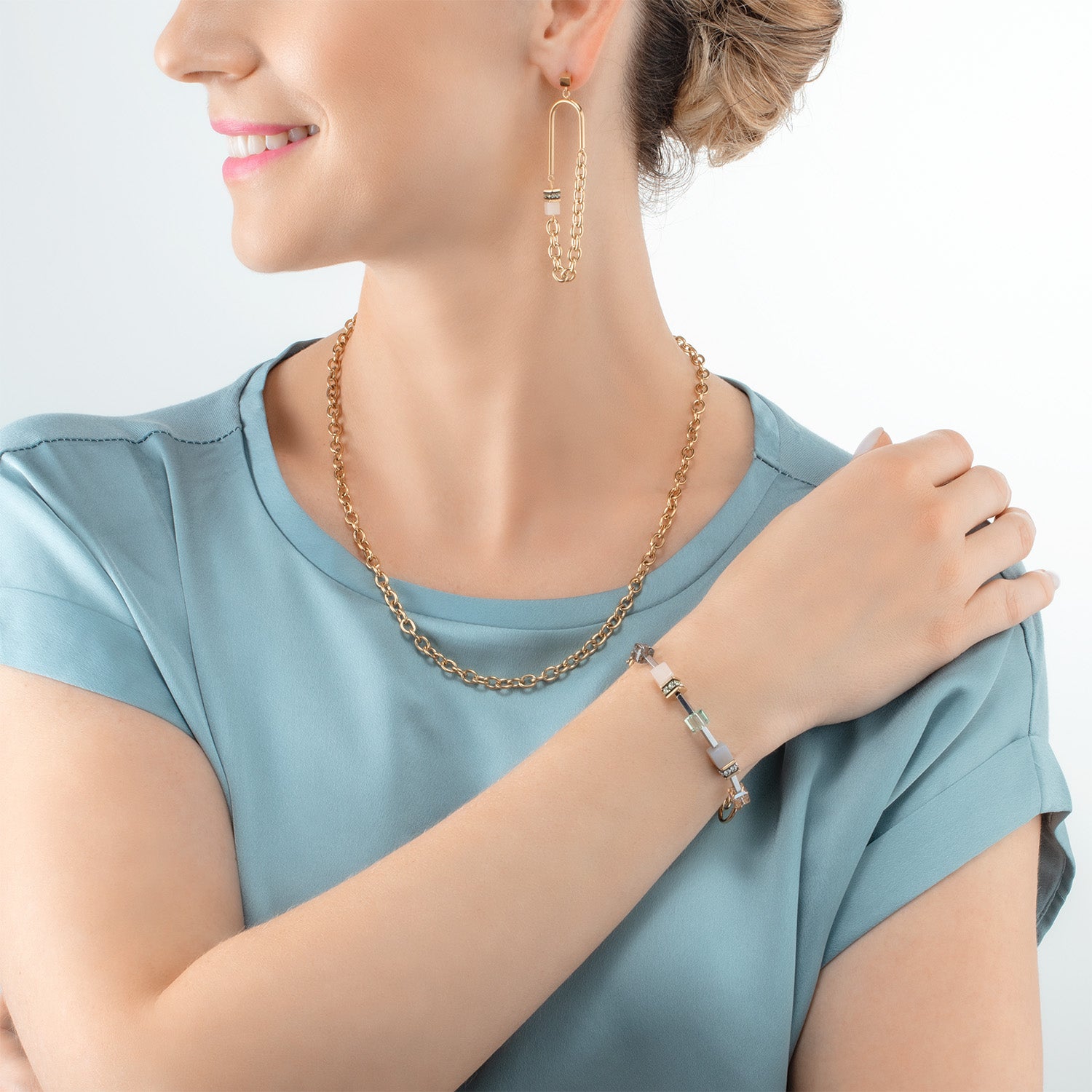 GeoCUBE® Iconic Boho Armband gold-multicolor von COEUR DE LION – Tragevariante