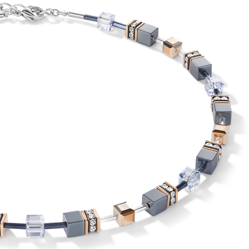 GeoCUBE® Halskette eisblau von COEUR DE LION – Detailaufnahme