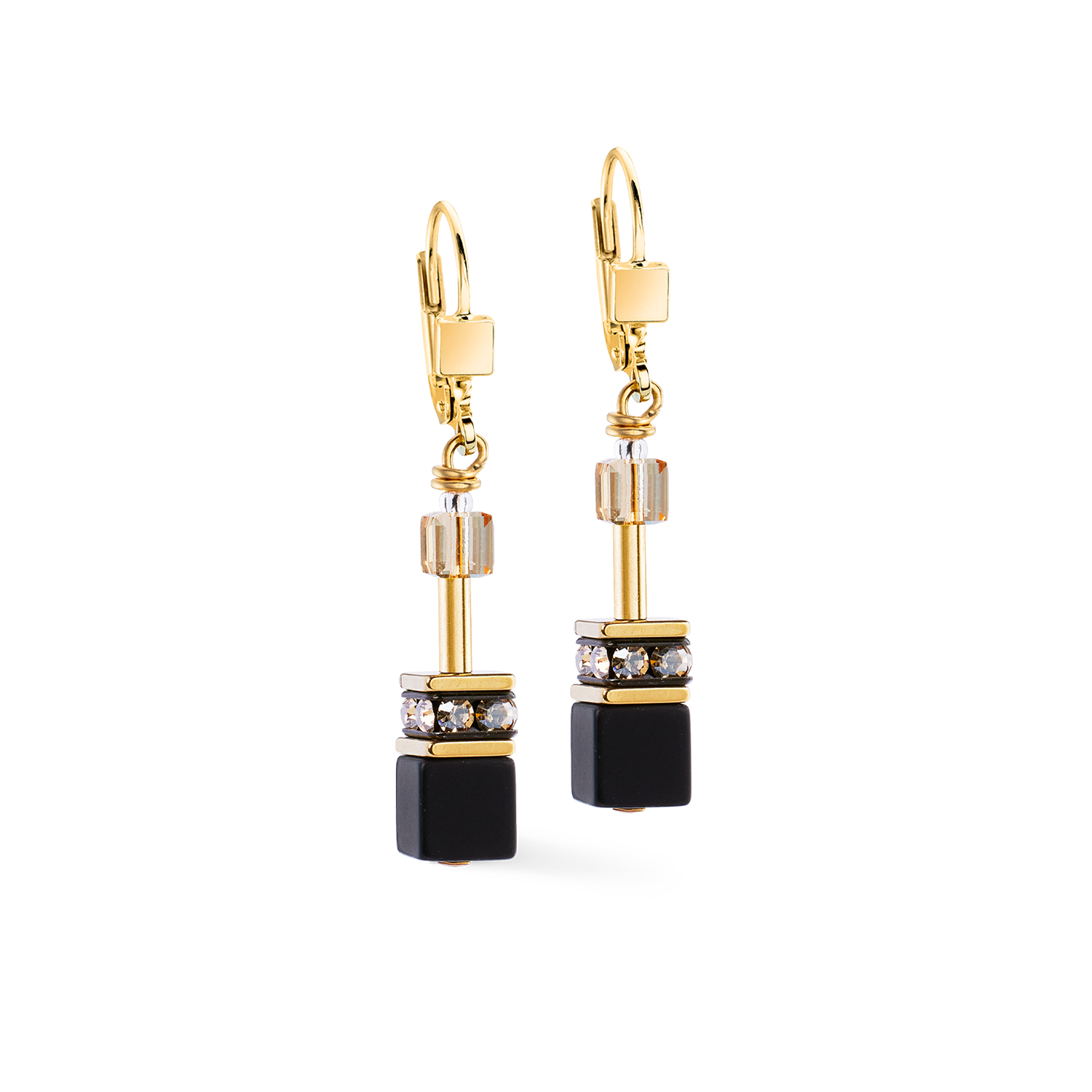 GeoCUBE® Ohrringe Onyx schwarz-gold von COEUR DE LION – Detailaufnahme