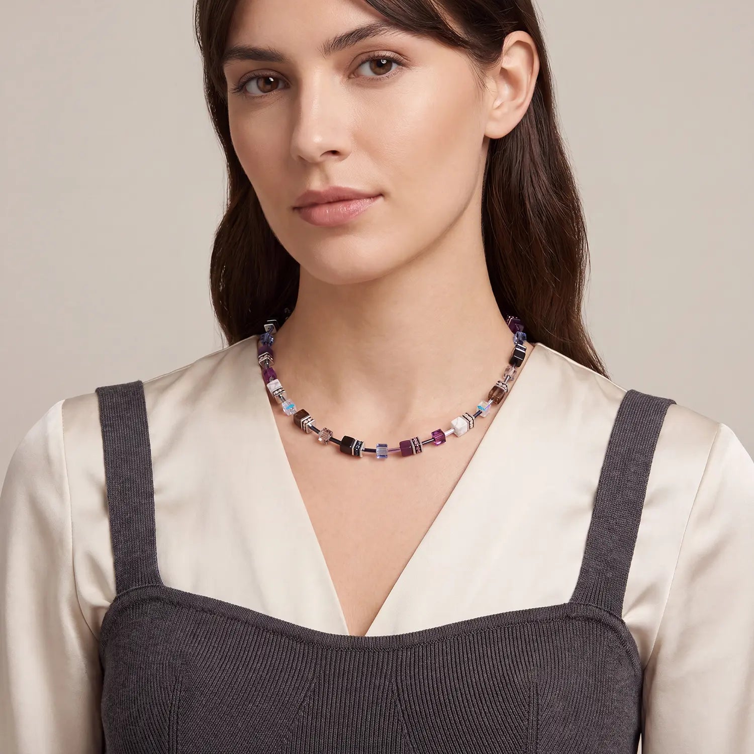 COEUR DE LION GeoCUBE® Iconic Precious Halskette Twilight – am Model