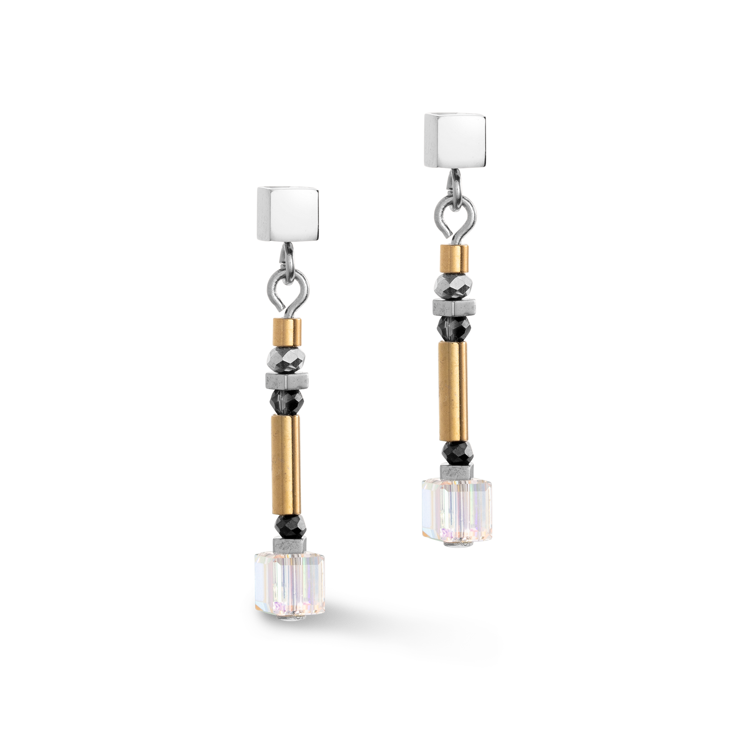 Cube Story Minimalistic Sparkling Ohrringe grau-gold von COEUR DE LION – Detailaufnahme