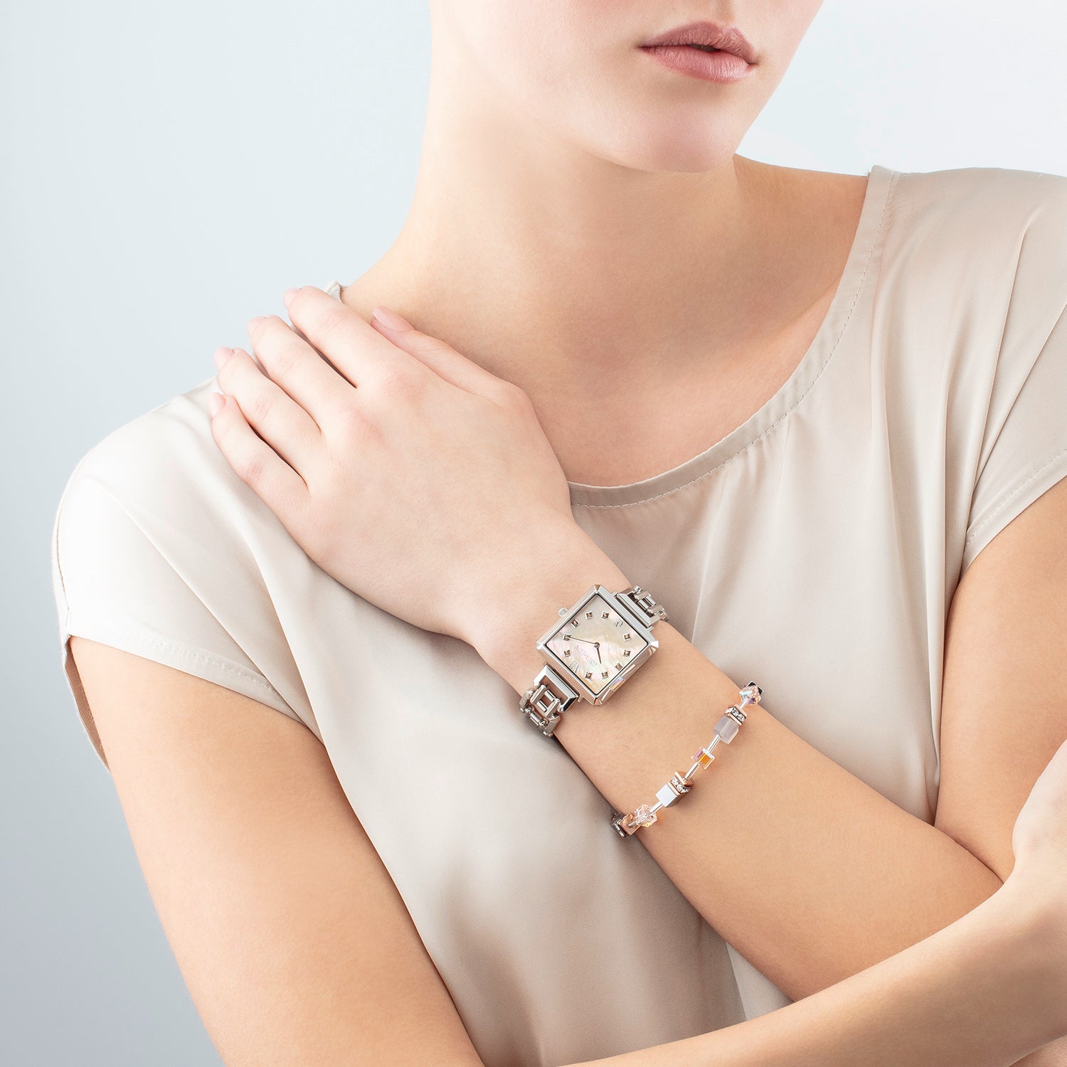 Uhr Iconic Cube Apricot Crush Statement Silber